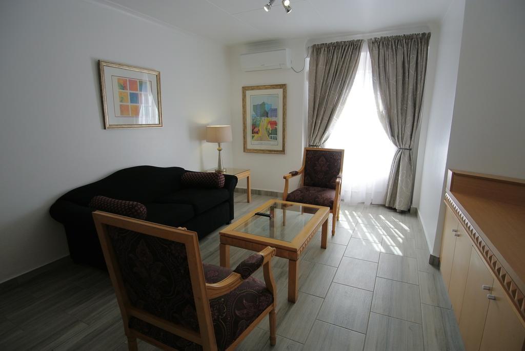 Airport Inn And Suites Edenvale Exteriér fotografie